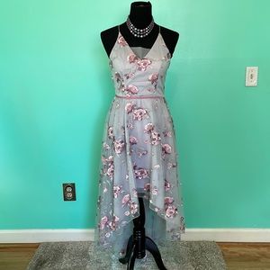 I.N.formal dress, size 3. Cross-cross spaghetti straps.  Asymmetrical skirt.👗😍